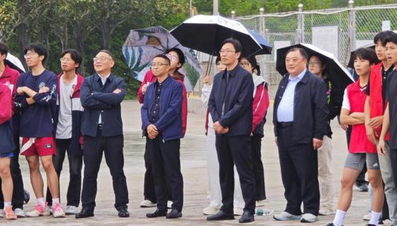 我校高二篮球赛圆满收官